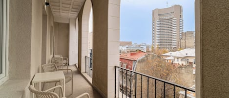 Deluxe Apartment, 4 Bedrooms, Balcony, City View | Balcony view
