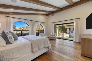 5 habitaciones, escritorio, wifi gratis y ropa de cama