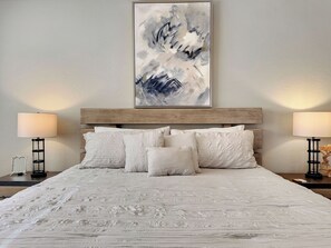 2 bedrooms, desk, iron/ironing board, free WiFi