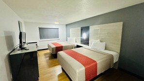 Basic Double Room, 2 Queen Beds, Non Smoking, Courtyard View | Desk, free WiFi - Evergreen Inn Portland Airport (Portland)