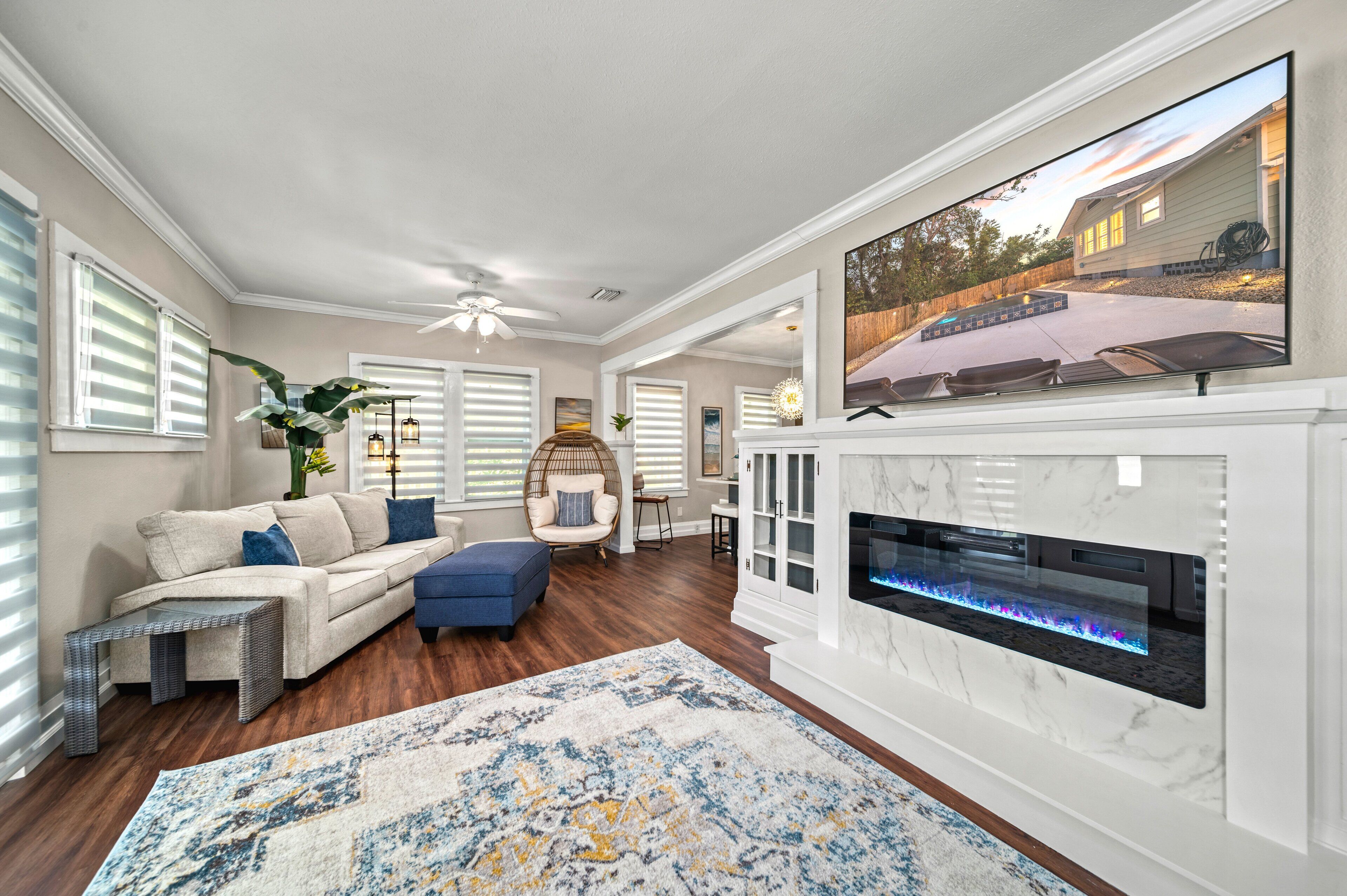 City Cottage | Heated Cocktail Pool, Tiki Bar & Walk To City Of Sarasota - Sarasota