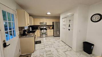 Micro-ondas, fogão, cooktop, lava-louças