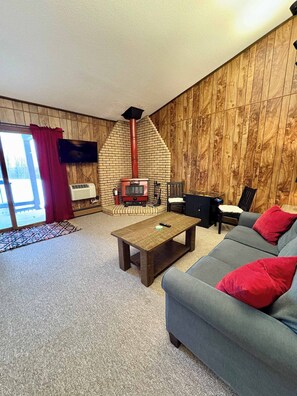 Smart-TV, Kamin, Videospiele, Arbeitsbereiche