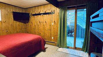 2 habitaciones, tabla de planchar con plancha, cuna de viaje y wifi