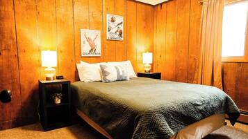 2 bedrooms, iron/ironing board, travel crib, WiFi