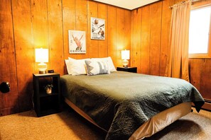 2 bedrooms, iron/ironing board, travel crib, WiFi