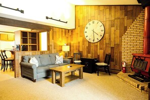 Interior - Winter Ski Hangout I Alpen Villas at Powderhorn Mountain (Bessemer)