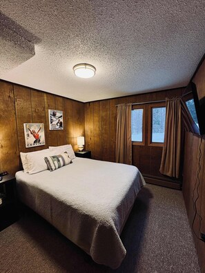 2 habitaciones, tabla de planchar con plancha, cuna de viaje y wifi 