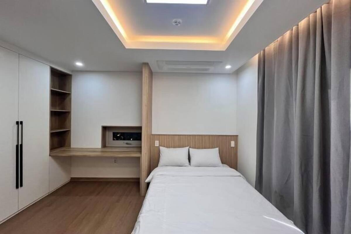 Individually decorated, soundproofing, free WiFi, bed sheets