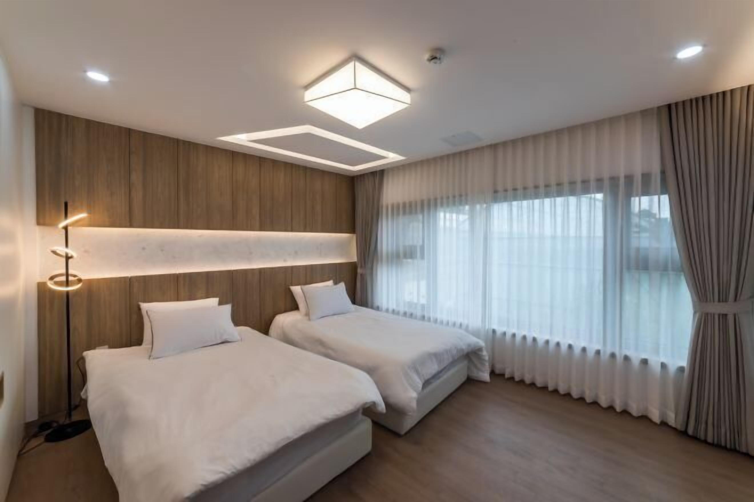 Individuell inredning, ljudisolering, gratis wi-fi och sängkläder