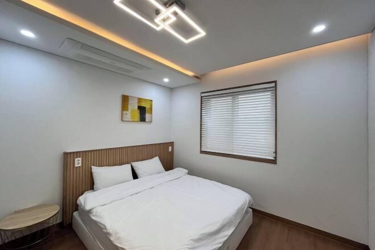 Individually decorated, soundproofing, free WiFi, bed sheets