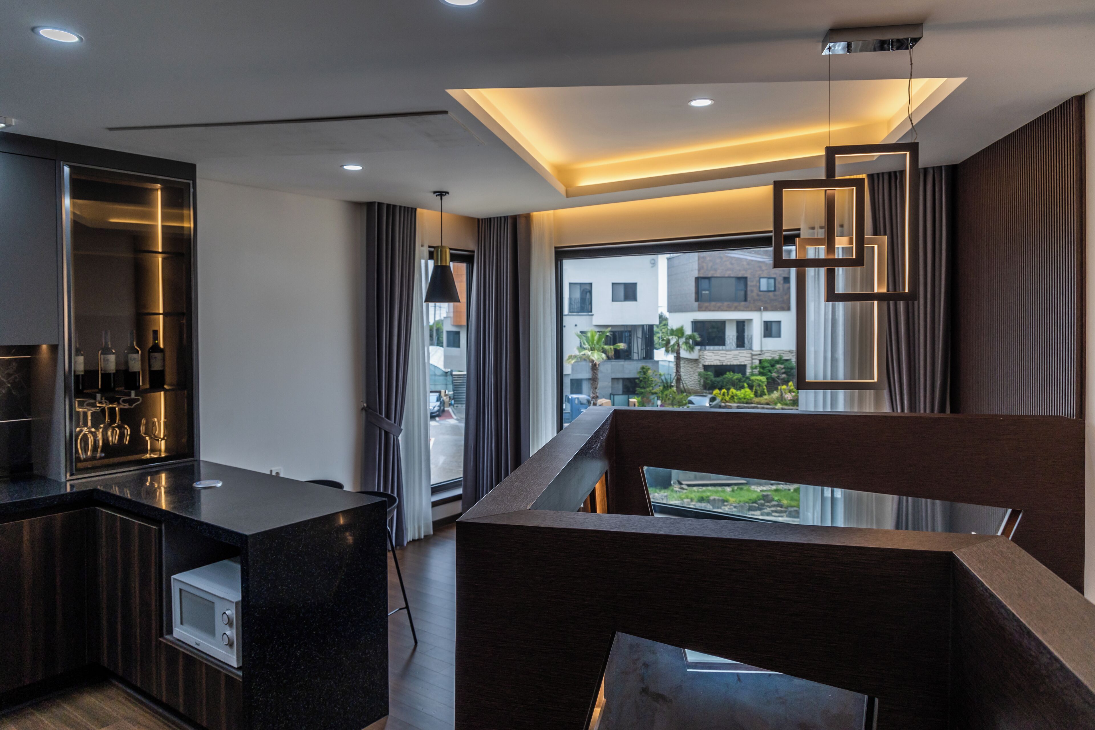 D Dong 101 Ho (60 Ping) | Private kitchen | Fridge, microwave, stovetop, cookware/dishes/utensils