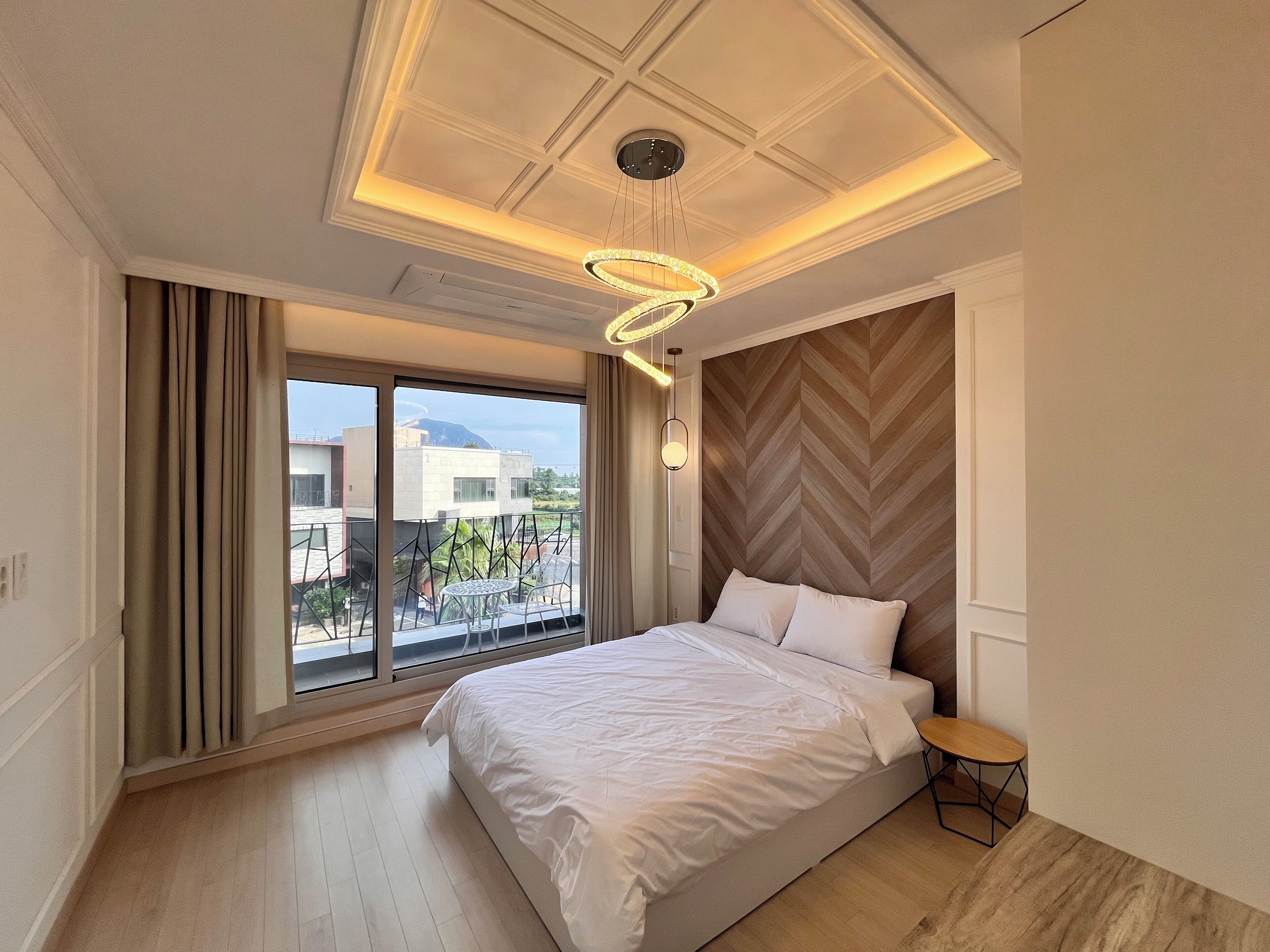 Economy fyrbäddsrum - utsikt mot bergen | Individuell inredning, ljudisolering, gratis wi-fi och sängkläder