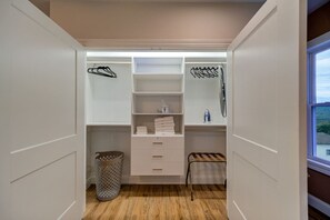 Interior - Sleek Escape: Modern 3 BR- 4 Min from West Point ! (Highland Falls)