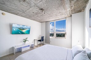 2 عدّة غرف نوم ومكتب ومكواة/لوح كي وسرير سفر