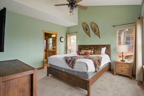 3 habitaciones, tabla de planchar con plancha y cuna de viaje