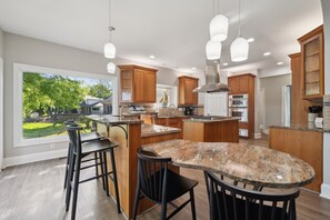 Fridge, microwave, oven, stovetop - Lakeshore Lookout - Amazing Long Range Views, Pool, Hot Tub, Fire Pit, Theatre Room and much more! (Mooresville)
