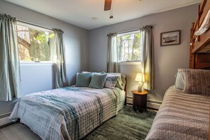 3 bedrooms, WiFi, bed sheets