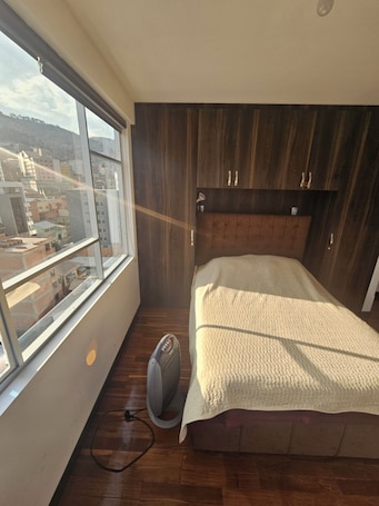 2 bedrooms, iron/ironing board, free WiFi, bed sheets. Comfortable Cozy Equipped Apartment