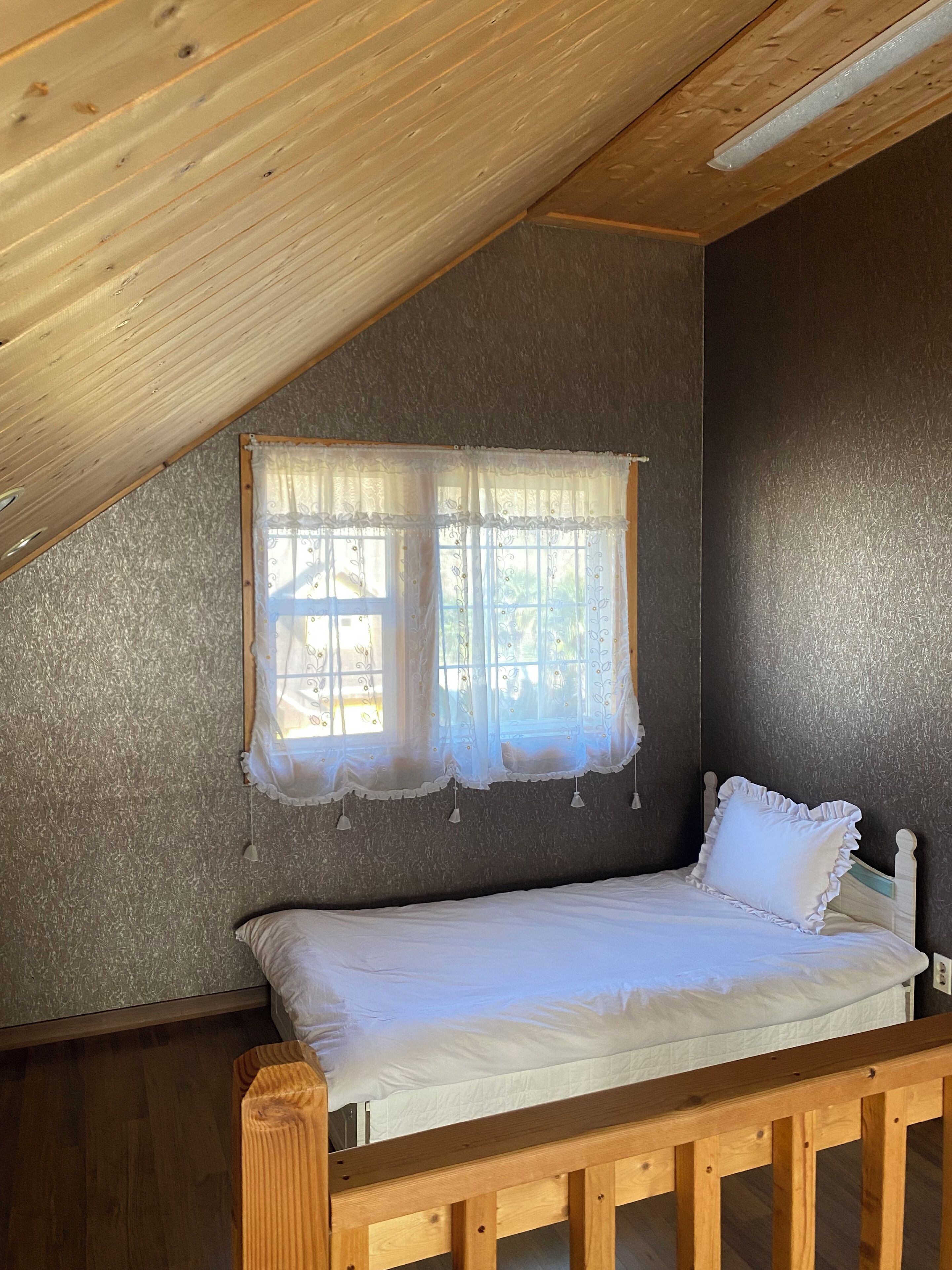 Basic Duplex, Partial Sea View | 2 bedrooms, free WiFi