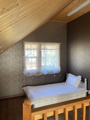 Eenvoudige maisonnette, gedeeltelijk uitzicht op zee | 2 slaapkamers, gratis wifi