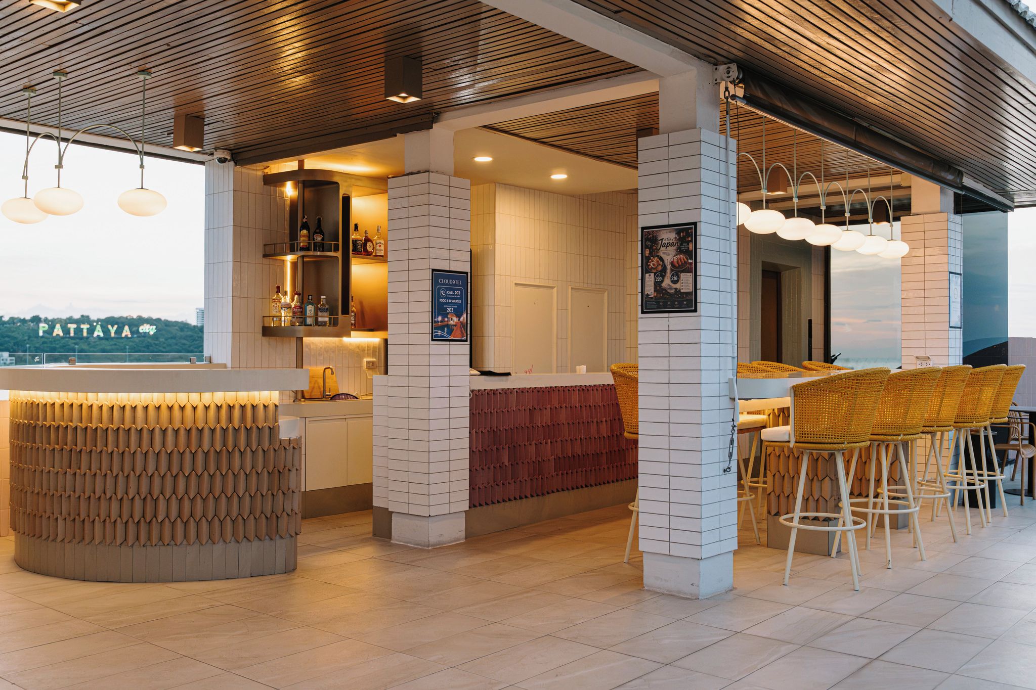 Bar renang naik