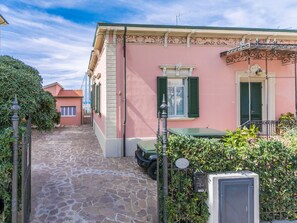 Exterior - Harbour by Interhome (San Vincenzo)