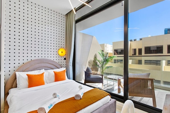 1 bedroom, iron/ironing board, travel cot, WiFi - Sleek Brand New Studio in Loci Residence JVC (Dubai)