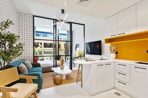 TV - Sleek Brand New Studio in Loci Residence JVC (Dubai)