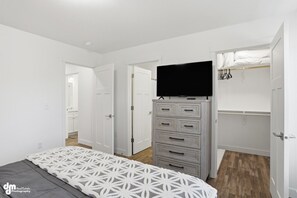 3 bedrooms, WiFi, bed sheets