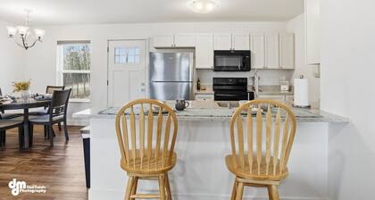 Fully equipped Wasilla unit!