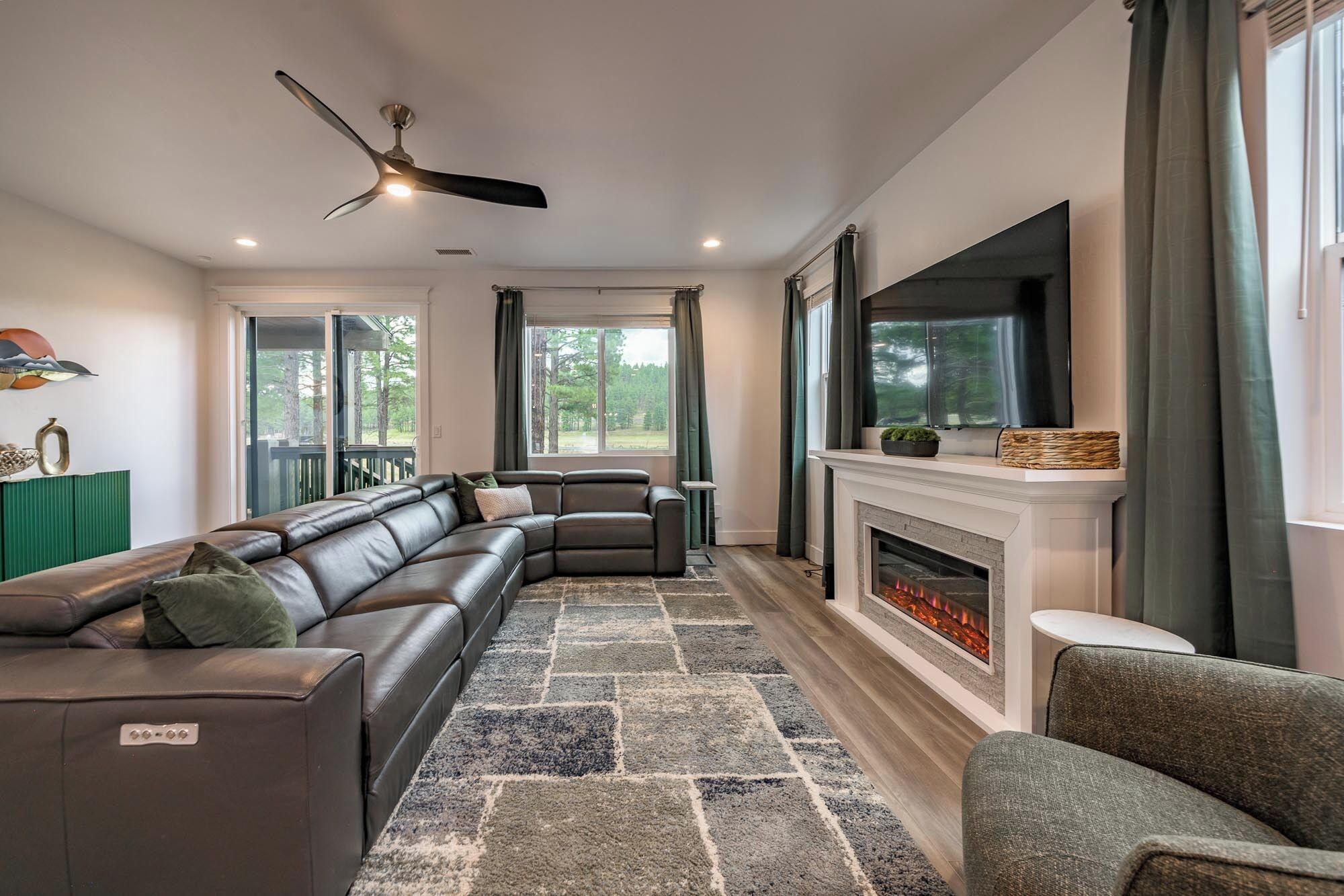 Stargazer - The Desirable Home W/ac And Hot Tub - Flagstaff, AZ