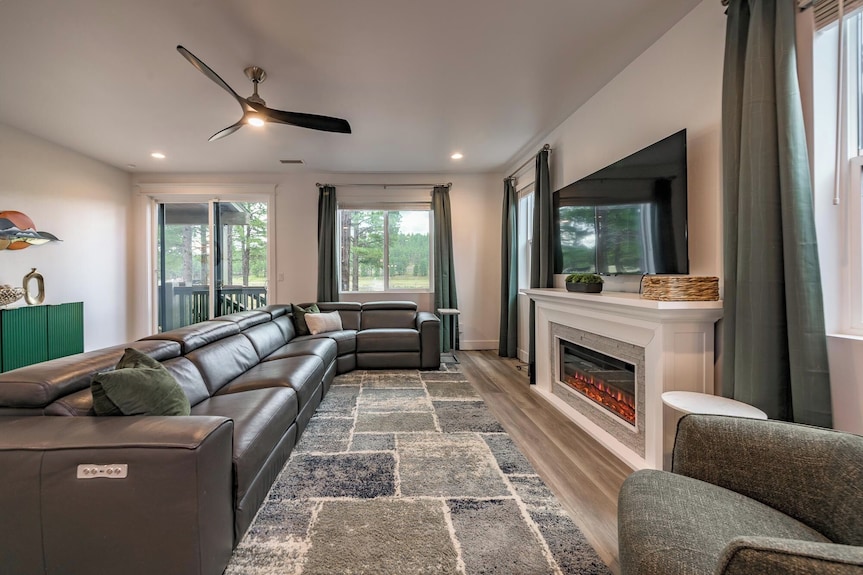Stargazer - The Desirable Home W/ac And Hot Tub - Flagstaff, AZ