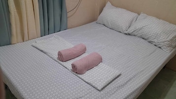 3 bedrooms, WiFi, bed sheets