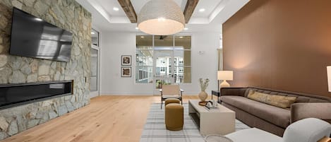 Smart-TV, videospill og printere