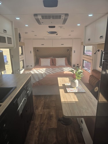 Country stay, 5 minutes to local wineries!