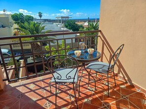 Outdoor dining - Dream House in Palm Mar (Palm-Mar)