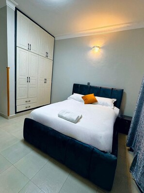 1 bedroom, iron/ironing board, WiFi, bed sheets