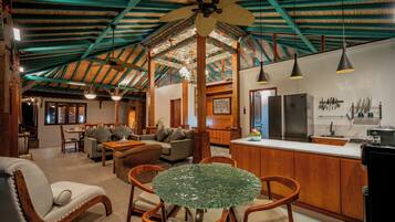 Villa, 4 Bedrooms | Private kitchen