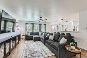 Smart TV, video games