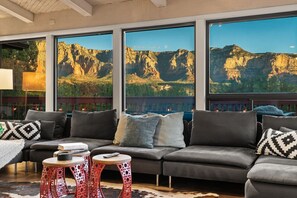 TV, fireplace, stereo