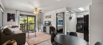 Pet Friendly Flagstaff home Mountain Views &Grill