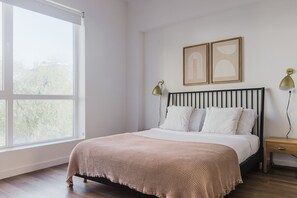 2 bedrooms, iron/ironing board, WiFi, bed sheets