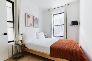 2 chambres, fer et planche à repasser, Wi-Fi, draps fournis