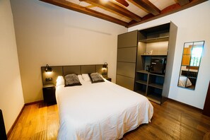 1 chambre, lit parapluie, Wi-Fi, draps fournis