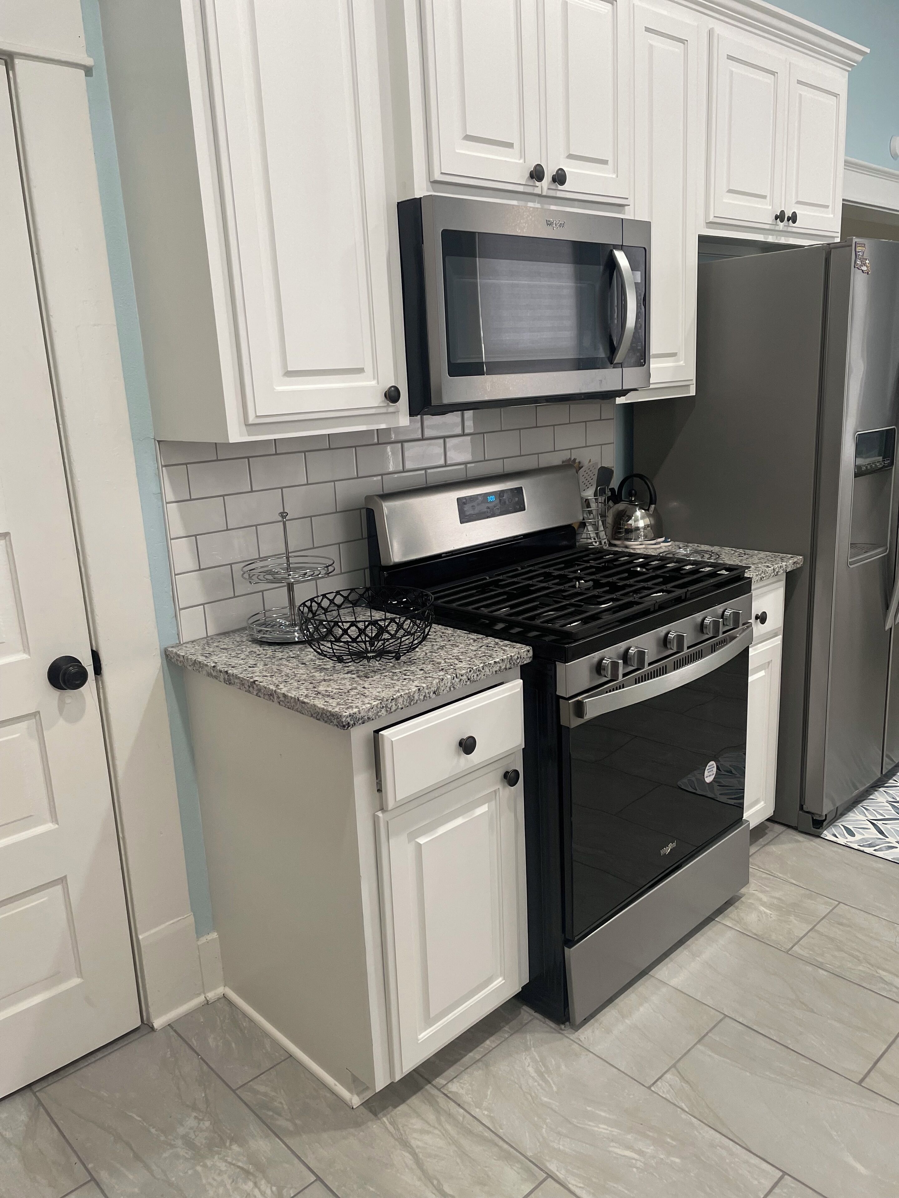 Mikrobølgeovn, ovn, kogeplade, opvaskemaskine