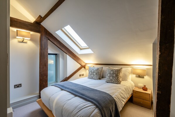 3 bedrooms, iron/ironing board, Internet