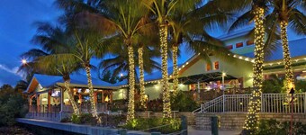 3br with Pool Near Golf, Beaches & more