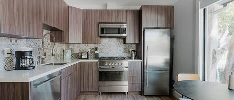 Fridge, microwave, oven, stovetop