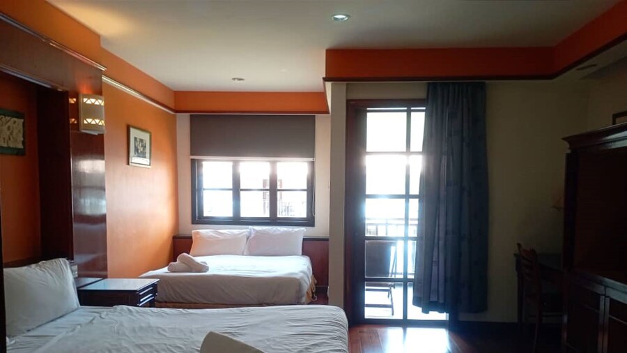 Alpine Premium Water Chalet 2